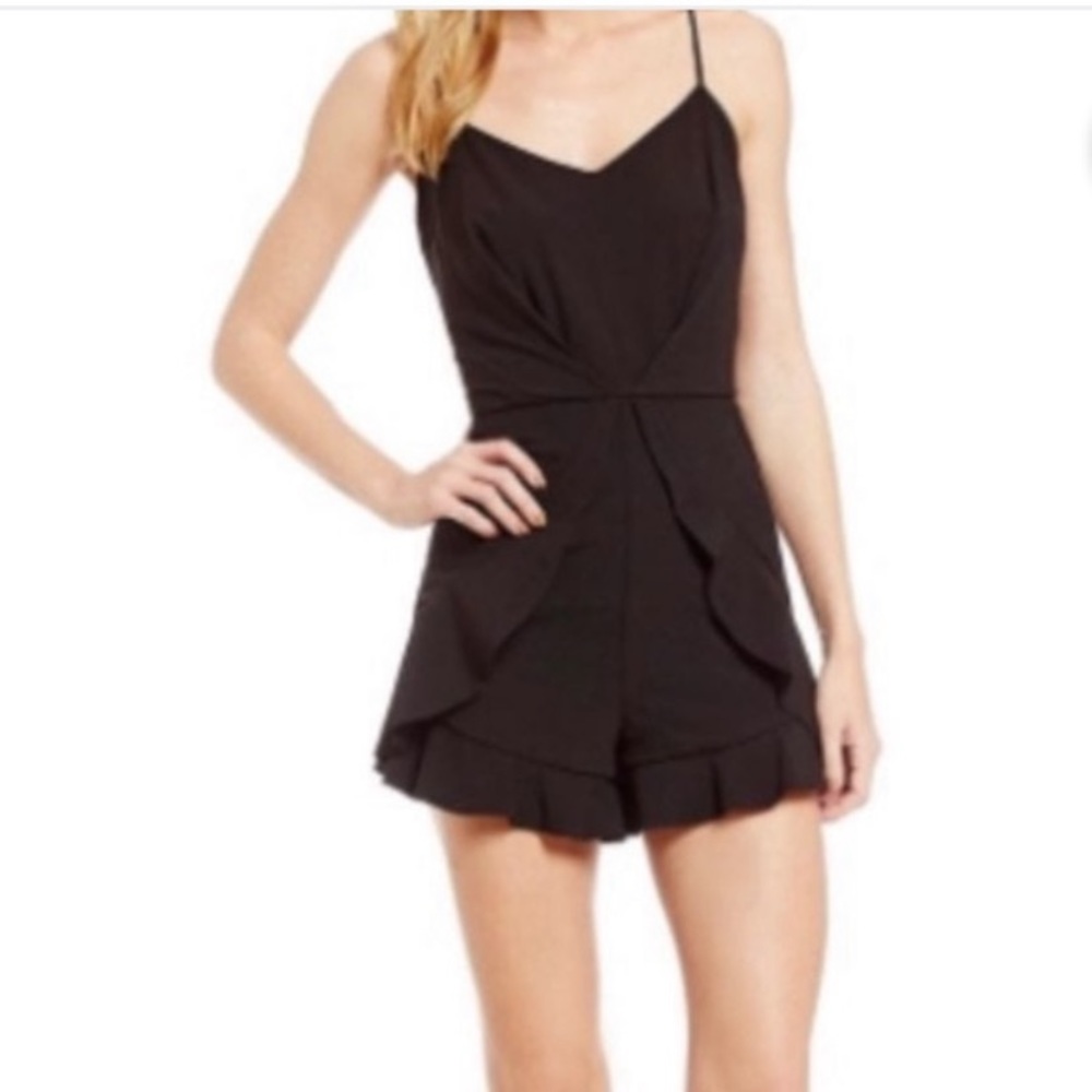Gianni Bini GB | Black Ruffled V-Neck Sleeveless Romper GB7310ANT